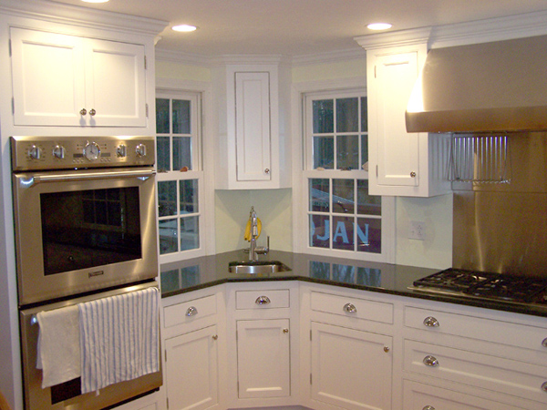 kitchen wall and cabinets